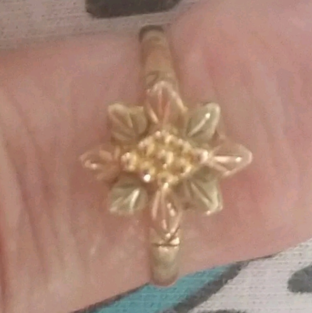 Black hills gold ring size 7